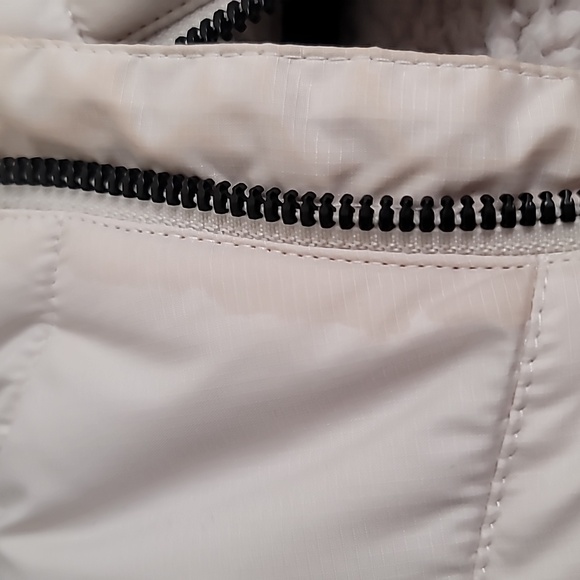 The Northface jacket - Picture 9 of 9